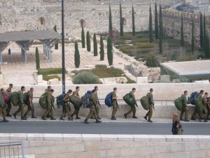 חיילים