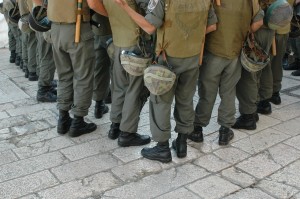 חיילים